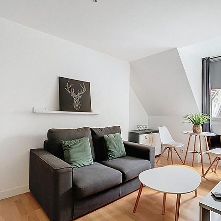 Le Briais Apartment Melun Exterior photo