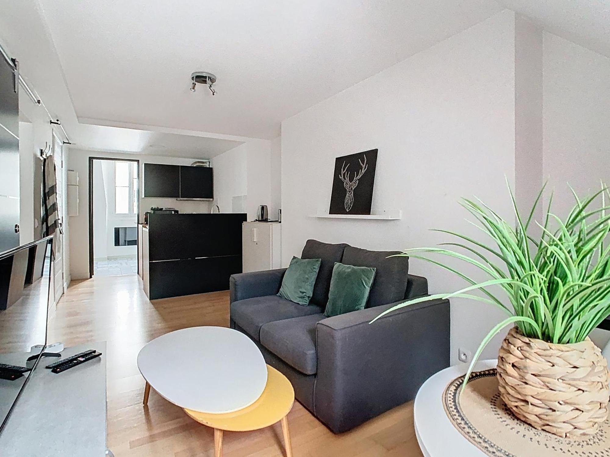 Le Briais Apartment Melun Exterior photo