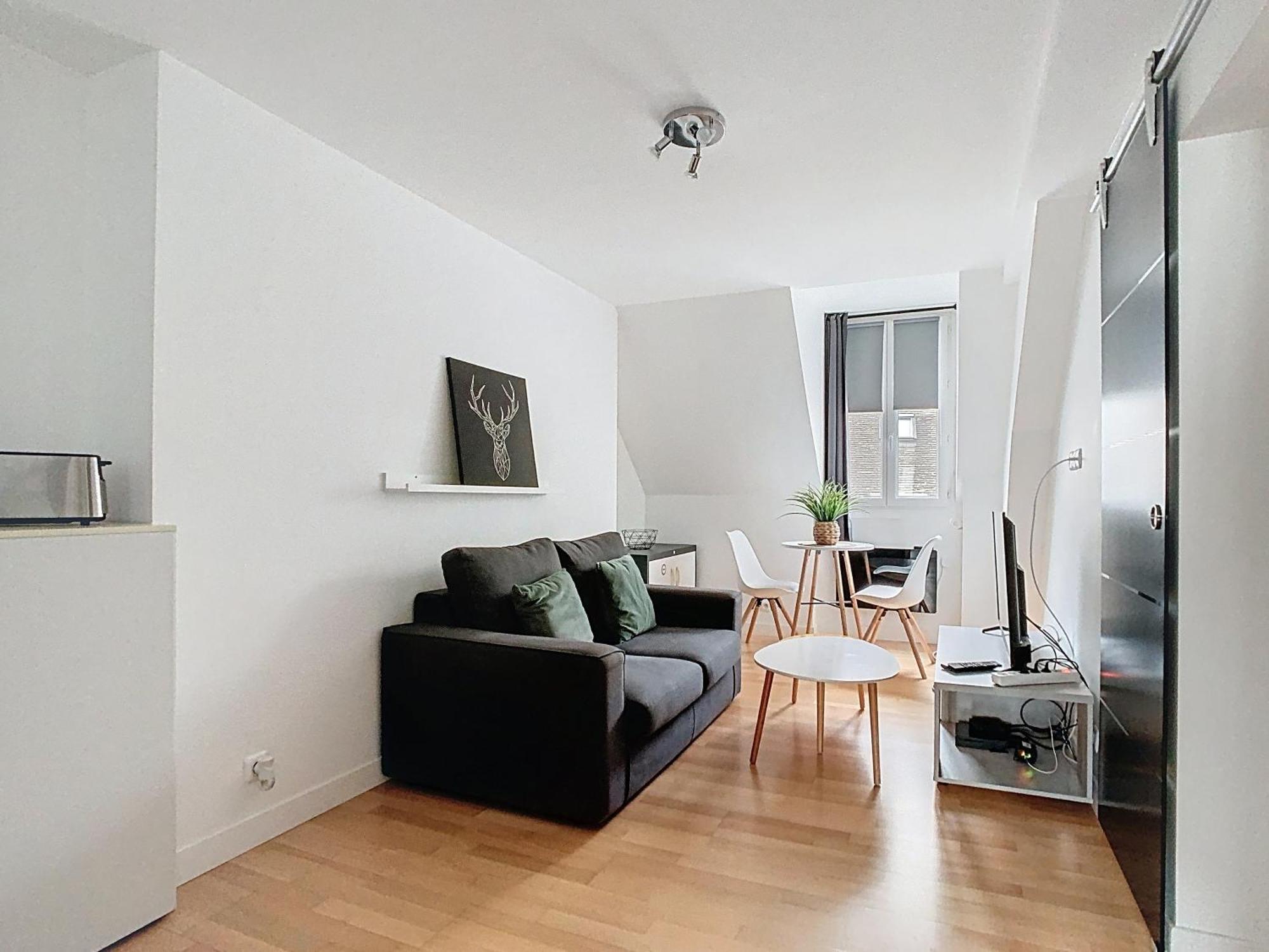 Le Briais Apartment Melun Exterior photo