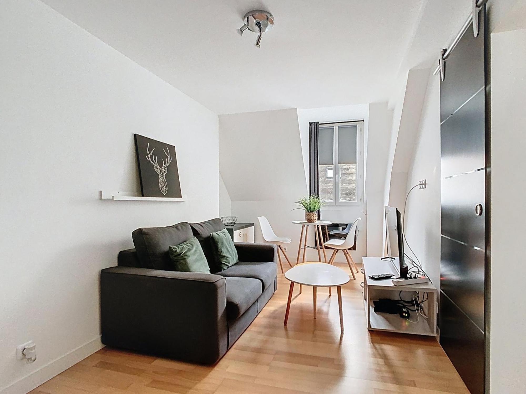 Le Briais Apartment Melun Exterior photo